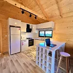 Karya Tree House Holiday home *