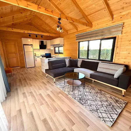 Nyaraló Karya Tree House