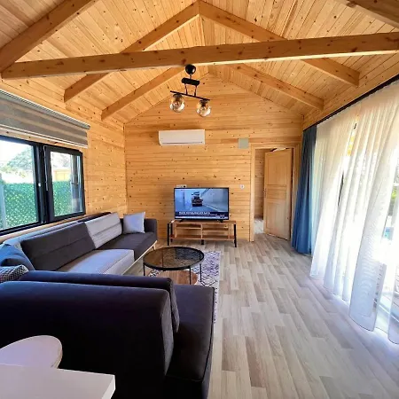 Karya Tree House Prázdninový dům